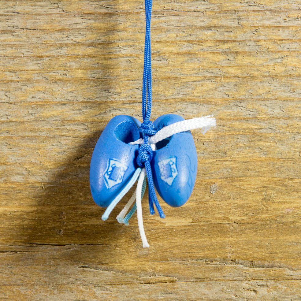 Gelukshanger Hollandse klompjes blauw - Kadopapier.net